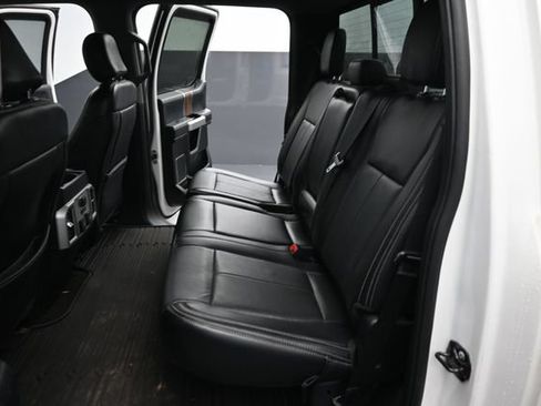 Used 2019 Ford F150 Lariat w/ Equipment Group 502A Luxury AWD/4WD image 11