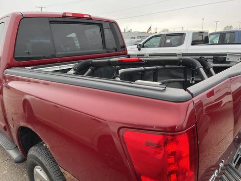 Used 2006 Nissan Titan LE w/ (S01) Side-Airbag Pkg w/ VDC image 12