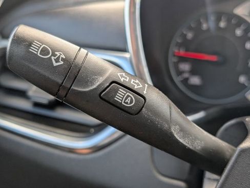 Used 2023 Chevrolet Equinox LT FWD image 31
