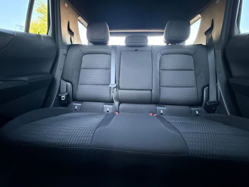 Used 2025 Chevrolet Equinox LT FWD image 38