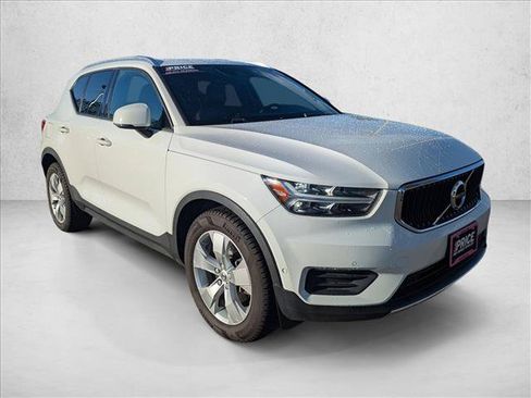 Used 2019 Volvo XC40 T5 Momentum AWD/4WD image 3