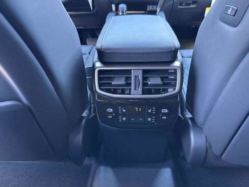 New 2026 Lexus RX 450h AWD image 17