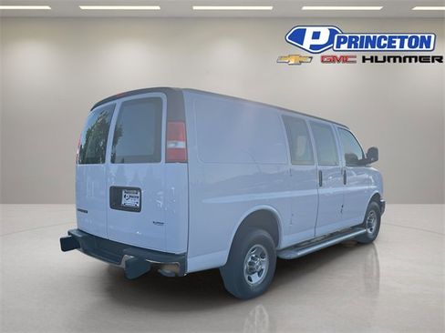 Used 2023 Chevrolet Express 2500 w/ Driver Convenience Package image 8