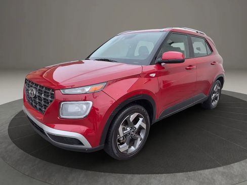 Used 2021 Hyundai Venue SEL image 1