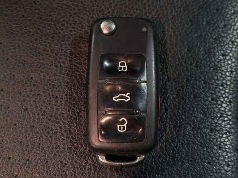 Used 2016 Volkswagen Jetta SE FWD image 32