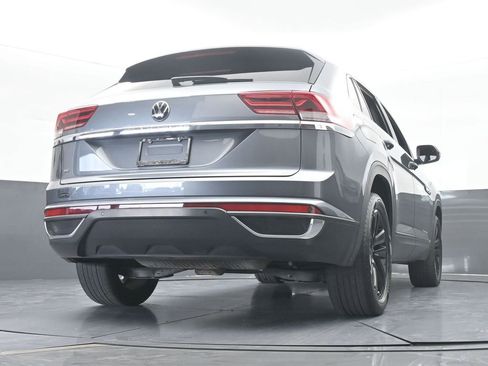 Used 2022 Volkswagen Atlas Cross Sport SE w/ Black Wheel Package image 62