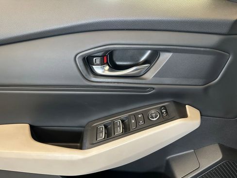 Used 2023 Honda Accord EX image 18