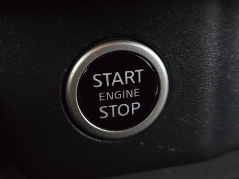 Used 2023 Nissan Rogue SV FWD image 28