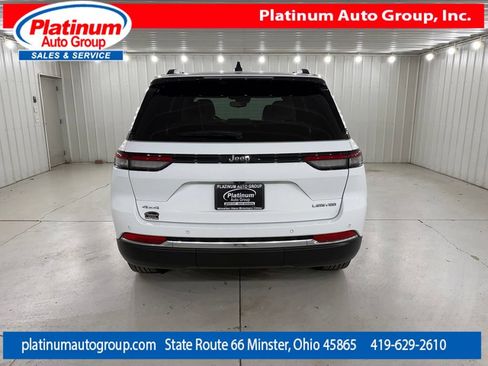 Used 2023 Jeep Grand Cherokee Limited AWD/4WD image 4
