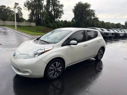 Used 2017 Nissan Leaf SV w/ Premium Package FWD image 1