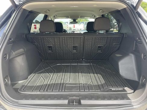 Used 2023 Chevrolet Equinox LT FWD image 8