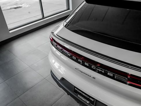 New 2026 Porsche Cayenne S AWD/4WD image 37