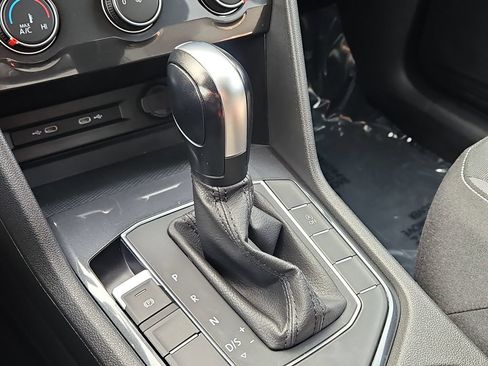 Used 2021 Volkswagen Tiguan S AWD/4WD image 22