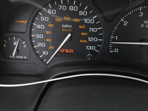 Used 2002 Saturn L-Series LW300 w/ Premium Pkg image 14