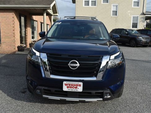 Used 2022 Nissan Pathfinder Platinum w/ Cargo Package image 10