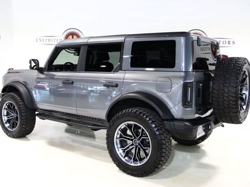 Used 2025 Ford Bronco Badlands AWD/4WD image 3