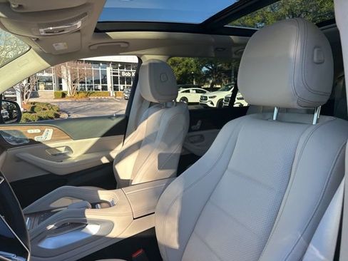 Used 2026 Mercedes-Benz GLS 450 4MATIC image 13