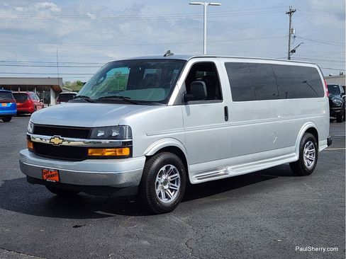 Used 2023 Chevrolet Express 2500 Extended RWD image 23