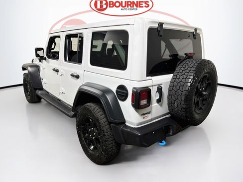Used 2023 Jeep Wrangler Unlimited w/ Cold Weather Group AWD/4WD image 8