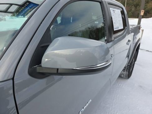 Used 2021 Toyota Tacoma TRD Off-Road image 36