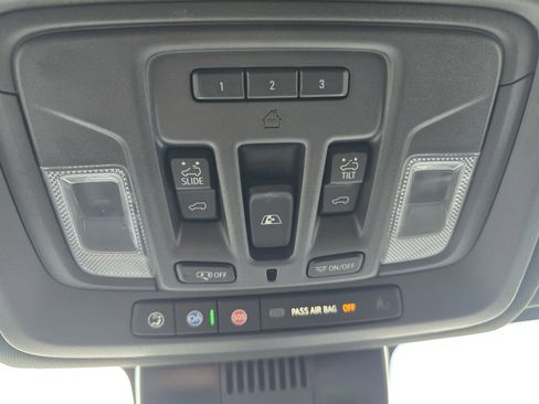 Used 2024 Chevrolet Silverado 1500 High Country w/ High Country Premium Package AWD/4WD image 30