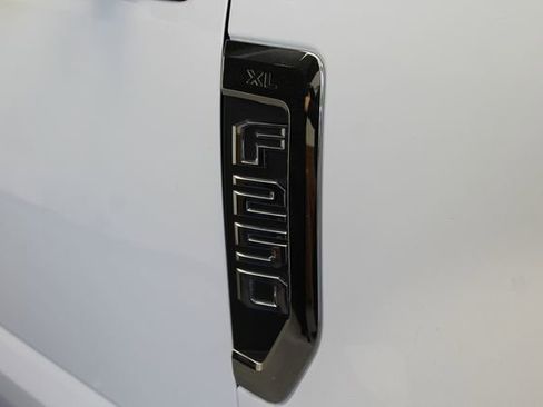 Used 2020 Ford F250 XL w/ Power Equipment Group RWD image 13
