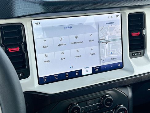 Used 2024 Ford Bronco Heritage Edition image 12