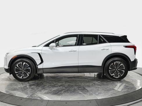 Used 2024 Chevrolet Blazer EV LT AWD/4WD image 2