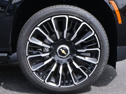 New 2026 Chevrolet Tahoe High Country AWD/4WD image 31