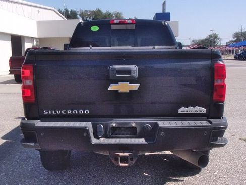Used 2018 Chevrolet Silverado 2500 High Country w/ Duramax Plus Package AWD/4WD image 6