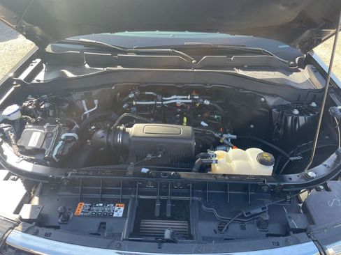 Used 2024 Ford Explorer XLT w/ Equipment Group 202A image 34