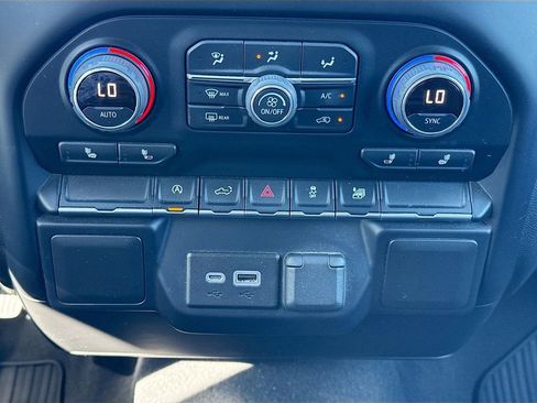 Used 2022 Chevrolet Silverado 1500 RST image 16