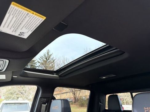 Used 2023 Chevrolet Silverado 1500 High Country w/ Technology Package image 24