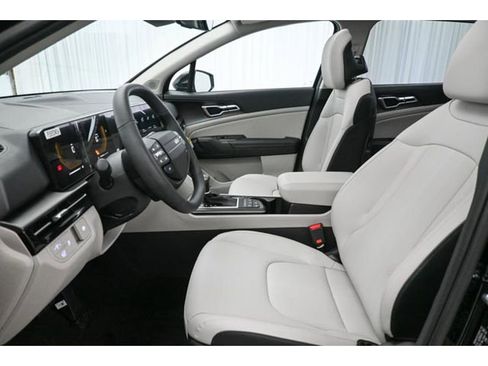 New 2026 Kia Sportage EX w/ EX Panorama Roof Package image 17