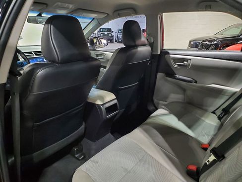 Used 2017 Toyota Camry SE FWD image 22
