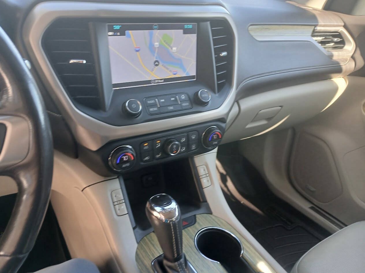 Used 2019 GMC Acadia Denali AWD/4WD image 4