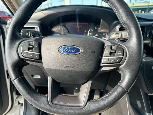 Used 2020 Ford Explorer XLT w/ Equipment Group 202A AWD/4WD image 18