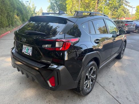 Used 2024 Subaru Crosstrek 2.0i Premium AWD/4WD image 4