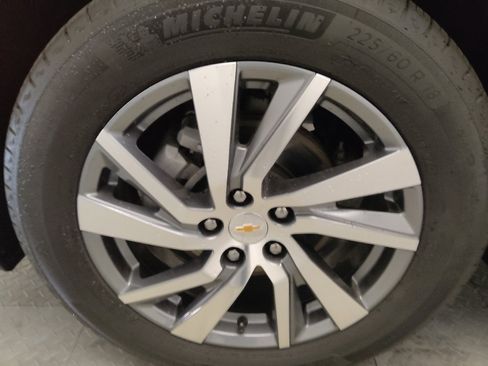 Used 2024 Chevrolet Equinox LT w/ LPO, Floor Liner Package image 31