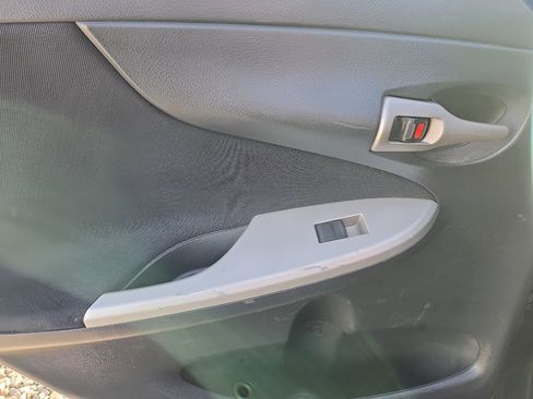 Used 2011 Toyota Corolla S image 27