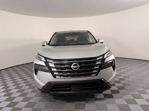 Used 2025 Nissan Rogue SV AWD/4WD image 3