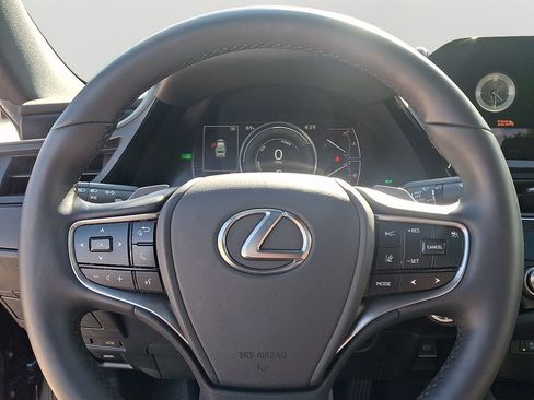 Used 2025 Lexus ES 300h w/ Premium Package FWD image 21
