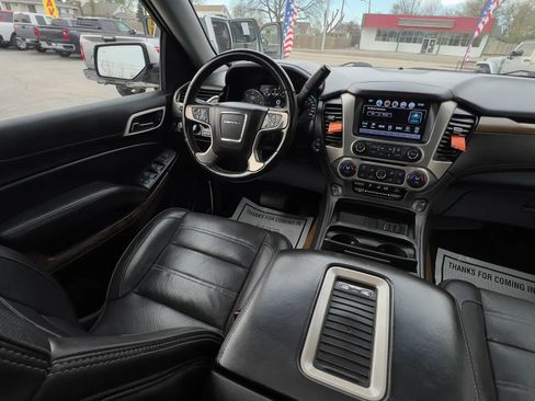 Used 2020 GMC Yukon XL Denali w/ Open Road Package image 38