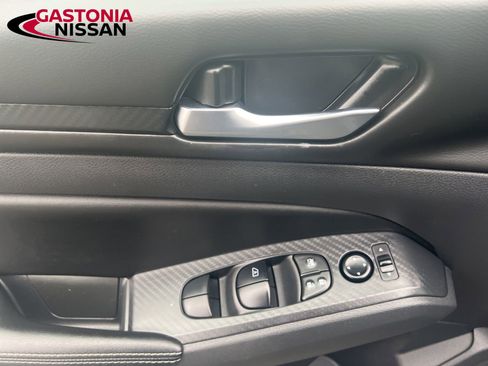 Used 2024 Nissan Altima 2.5 SV image 37