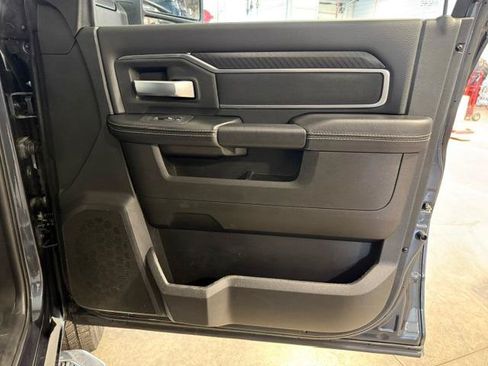 Certified 2025 RAM 2500 Big Horn AWD/4WD image 7