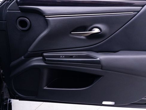 Used 2020 Lexus ES 300h w/ Premium Package FWD image 41