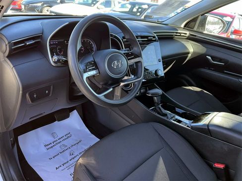 Certified 2022 Hyundai Tucson SE image 10