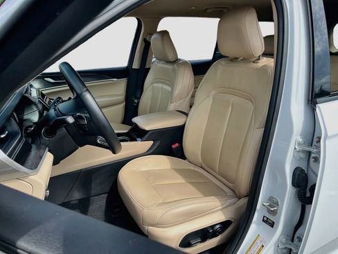 Used 2021 Jeep Grand Cherokee L Limited RWD image 22