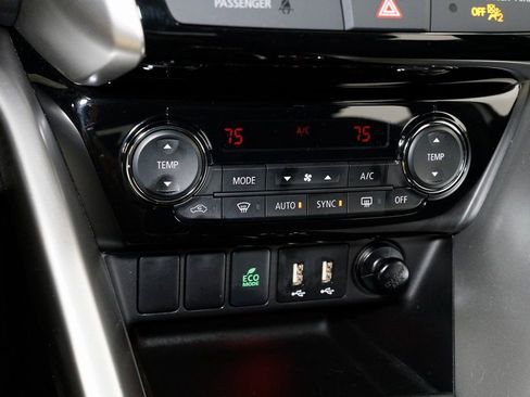 Used 2023 Mitsubishi Eclipse Cross SE image 17