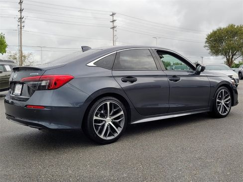 Used 2024 Honda Civic Touring image 3